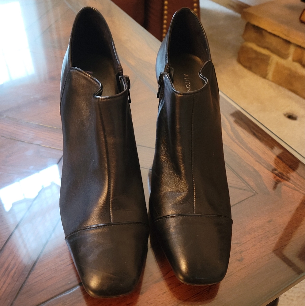 Antonio Melani Women's shoes